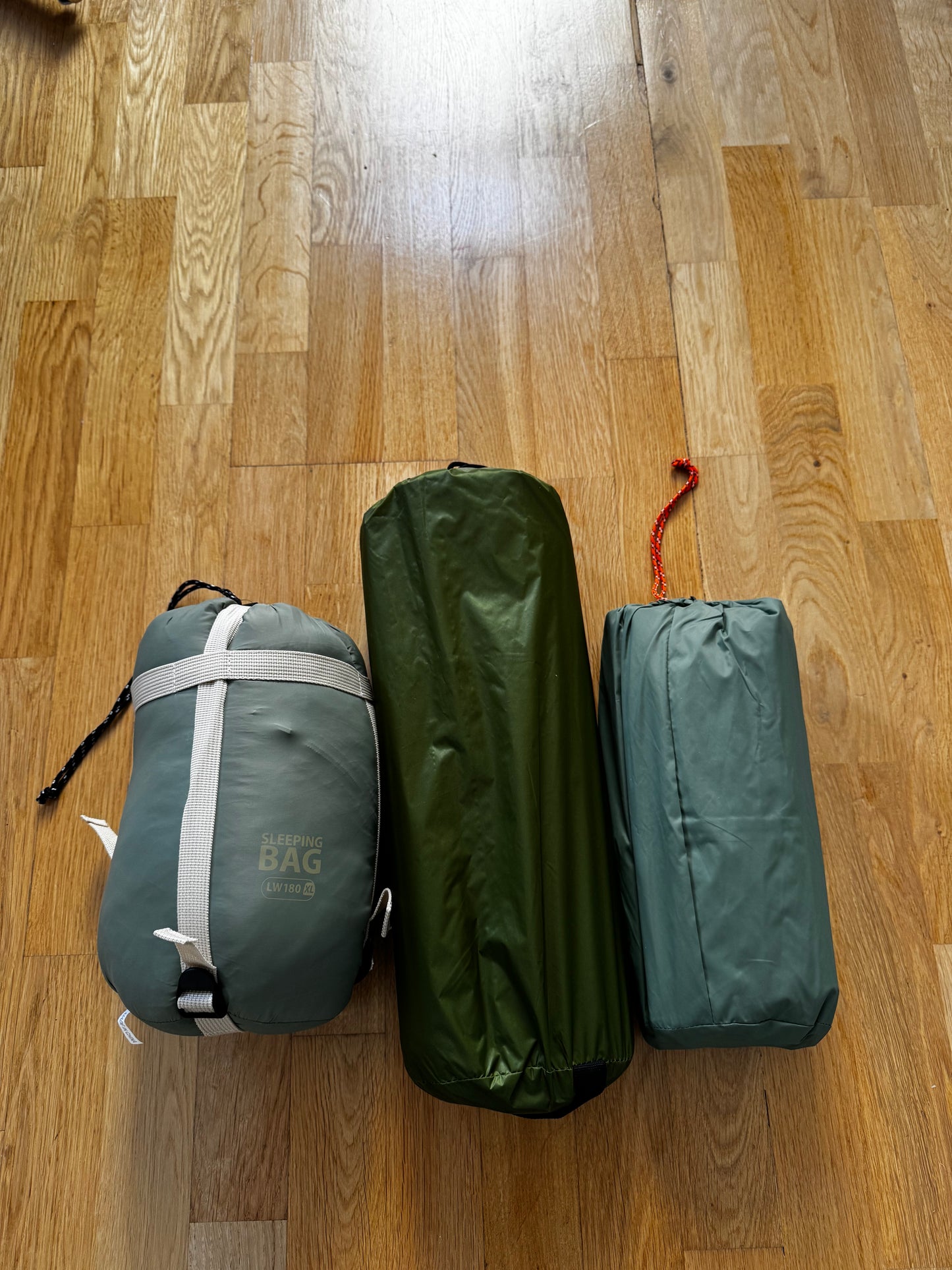 PAKET: På Rull SOVA - Tält, liggunderlag och sovsäck i ett komplett paket
